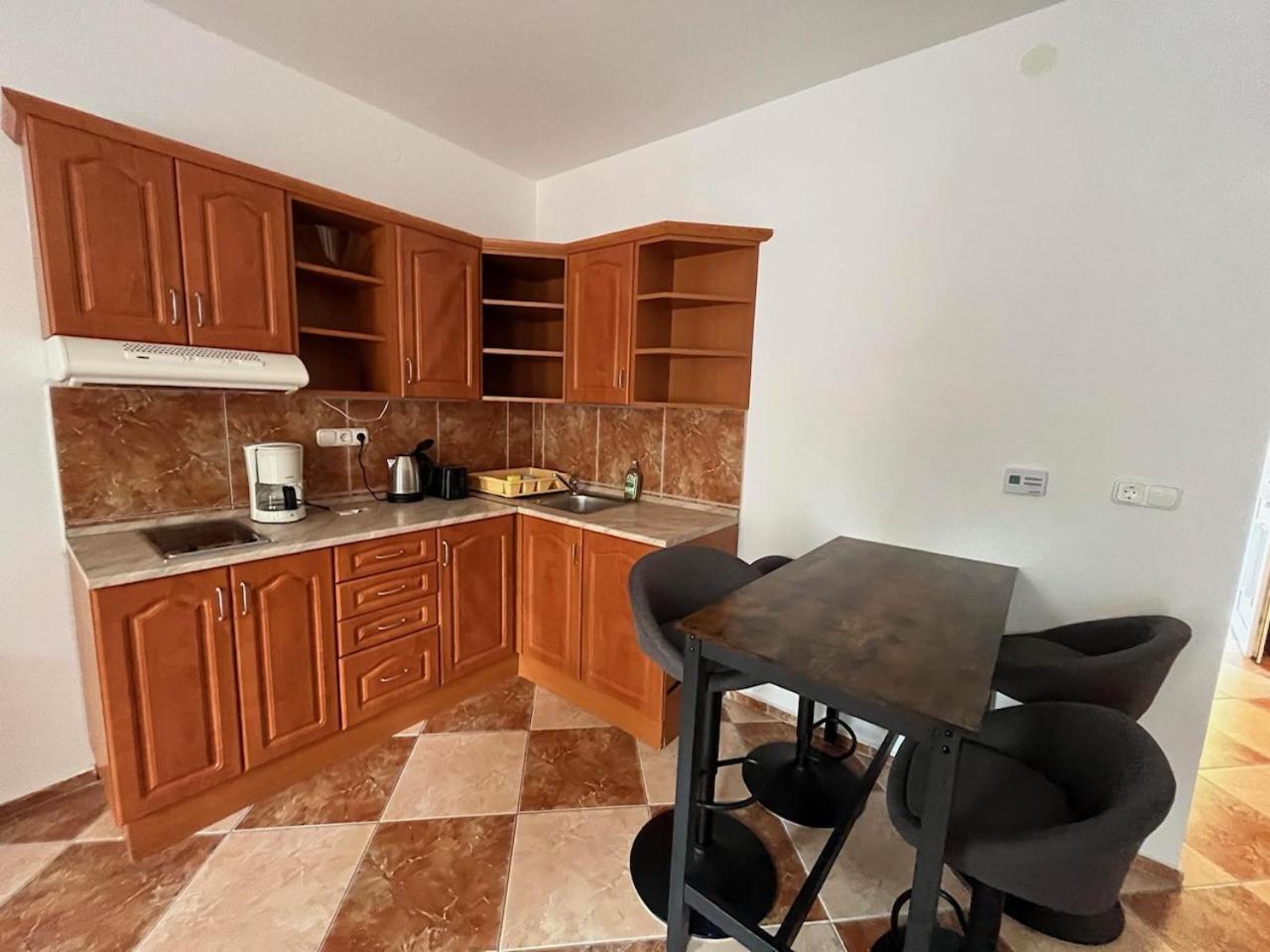 Y Apartman بالاتوليلّي المظهر الخارجي الصورة